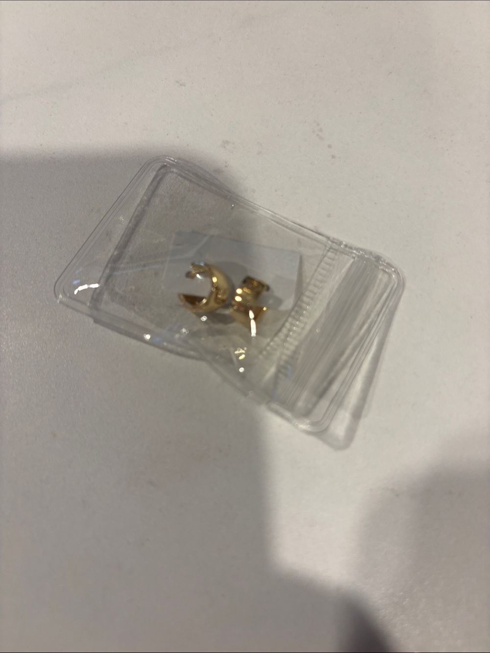RAFFLE GIVEAWAY & FREE SHIPPING Random jewelry!